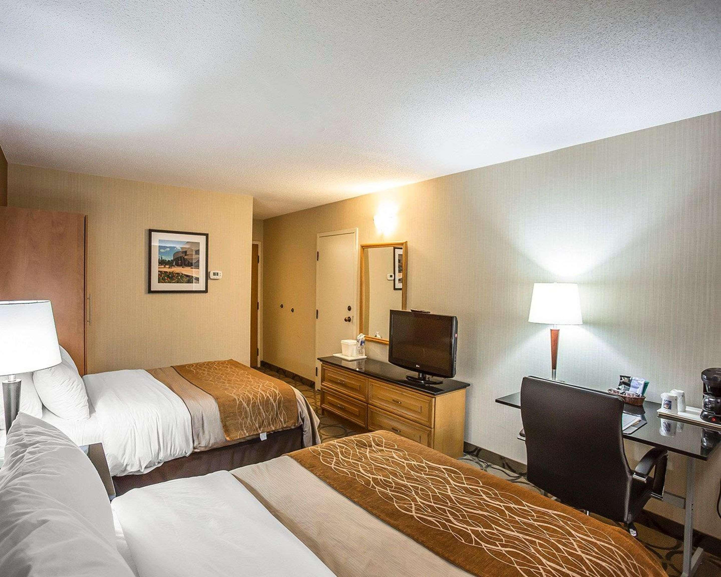 Comfort Inn Гатіно Екстер'єр фото