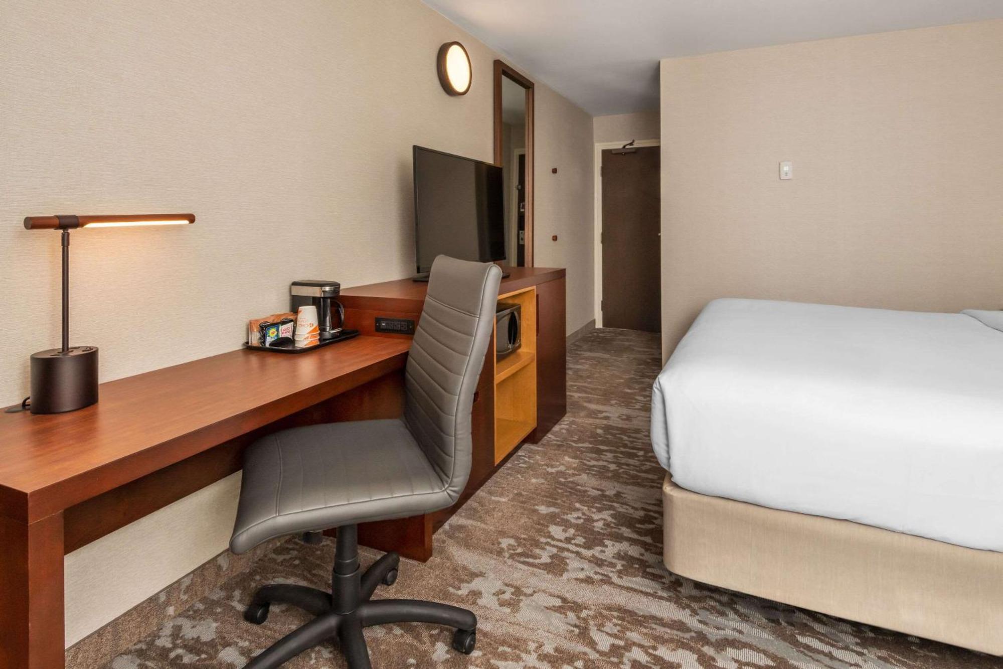 Comfort Inn Гатіно Екстер'єр фото