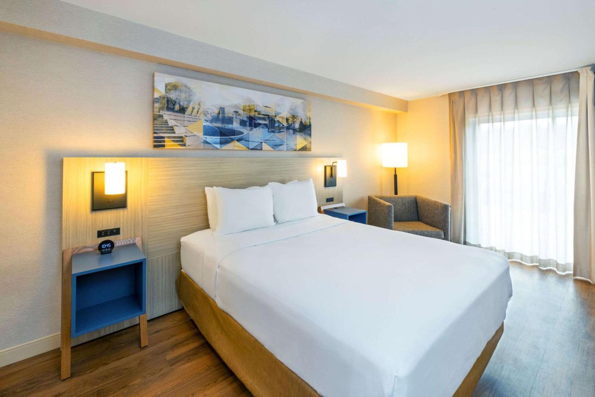 Comfort Inn Гатіно Екстер'єр фото