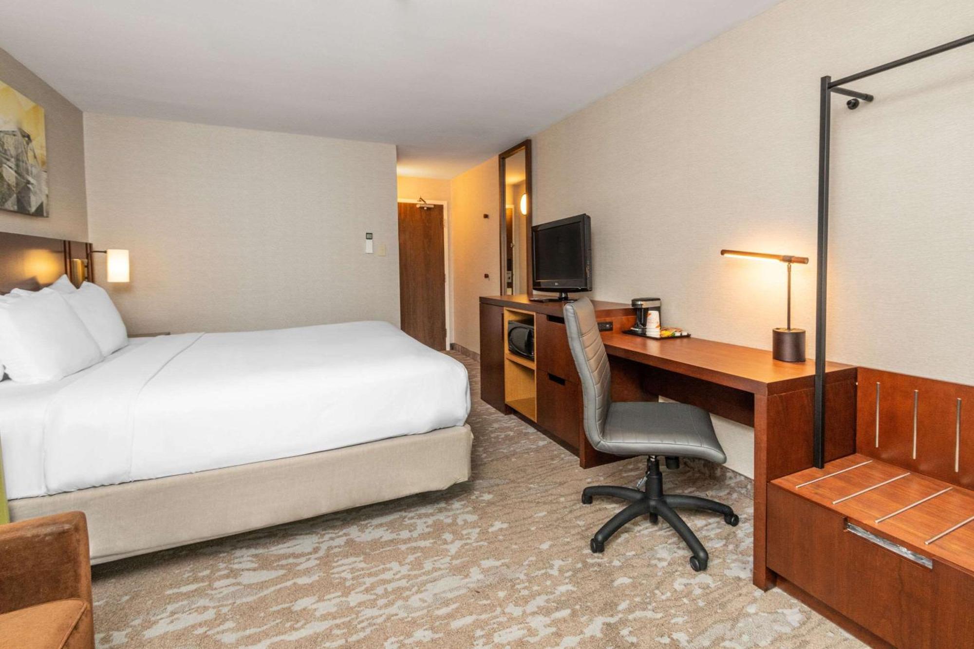 Comfort Inn Гатіно Екстер'єр фото
