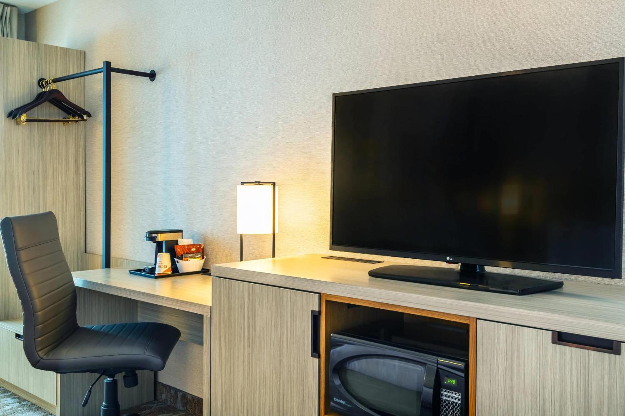 Comfort Inn Гатіно Екстер'єр фото