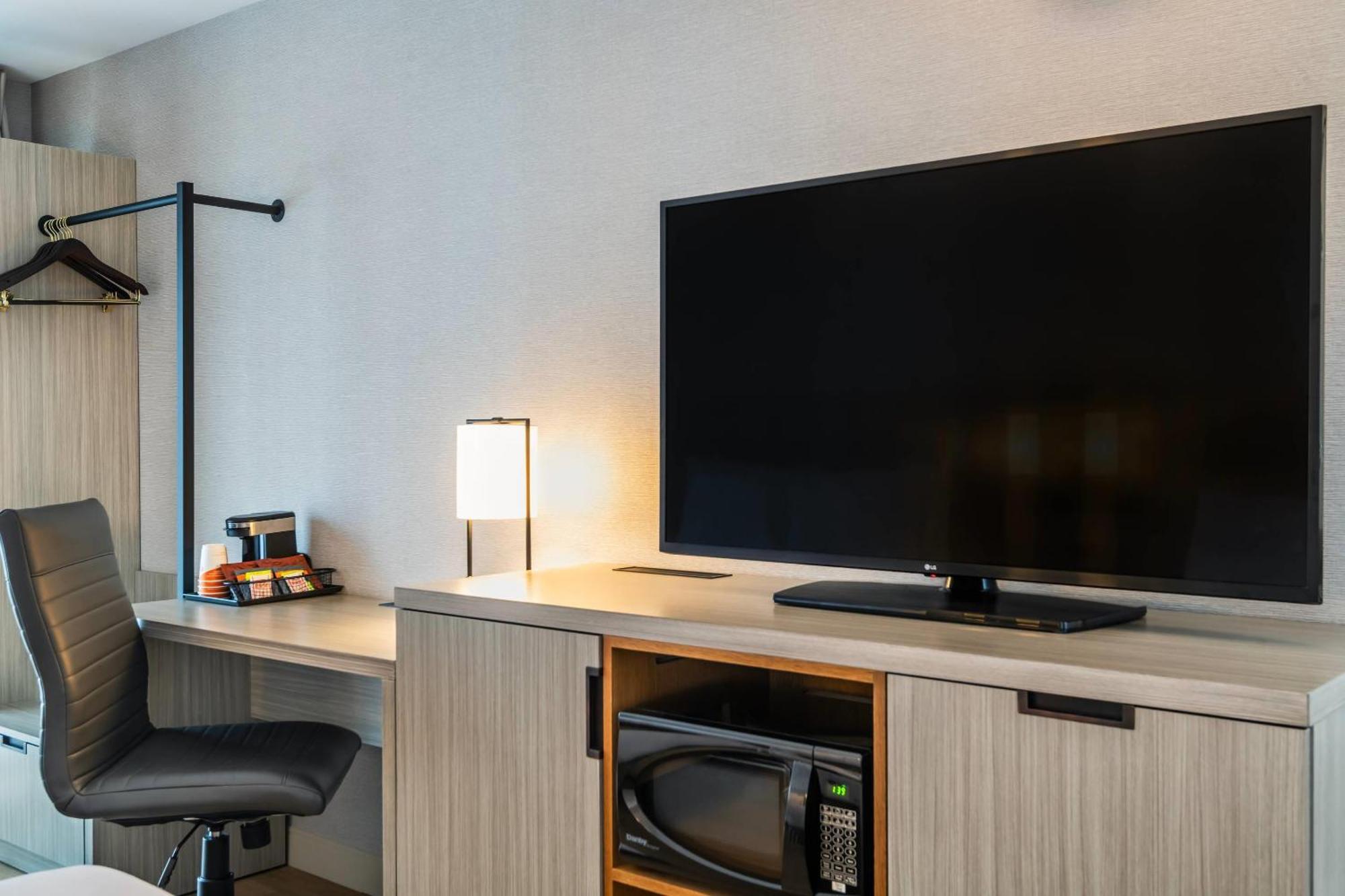 Comfort Inn Гатіно Екстер'єр фото