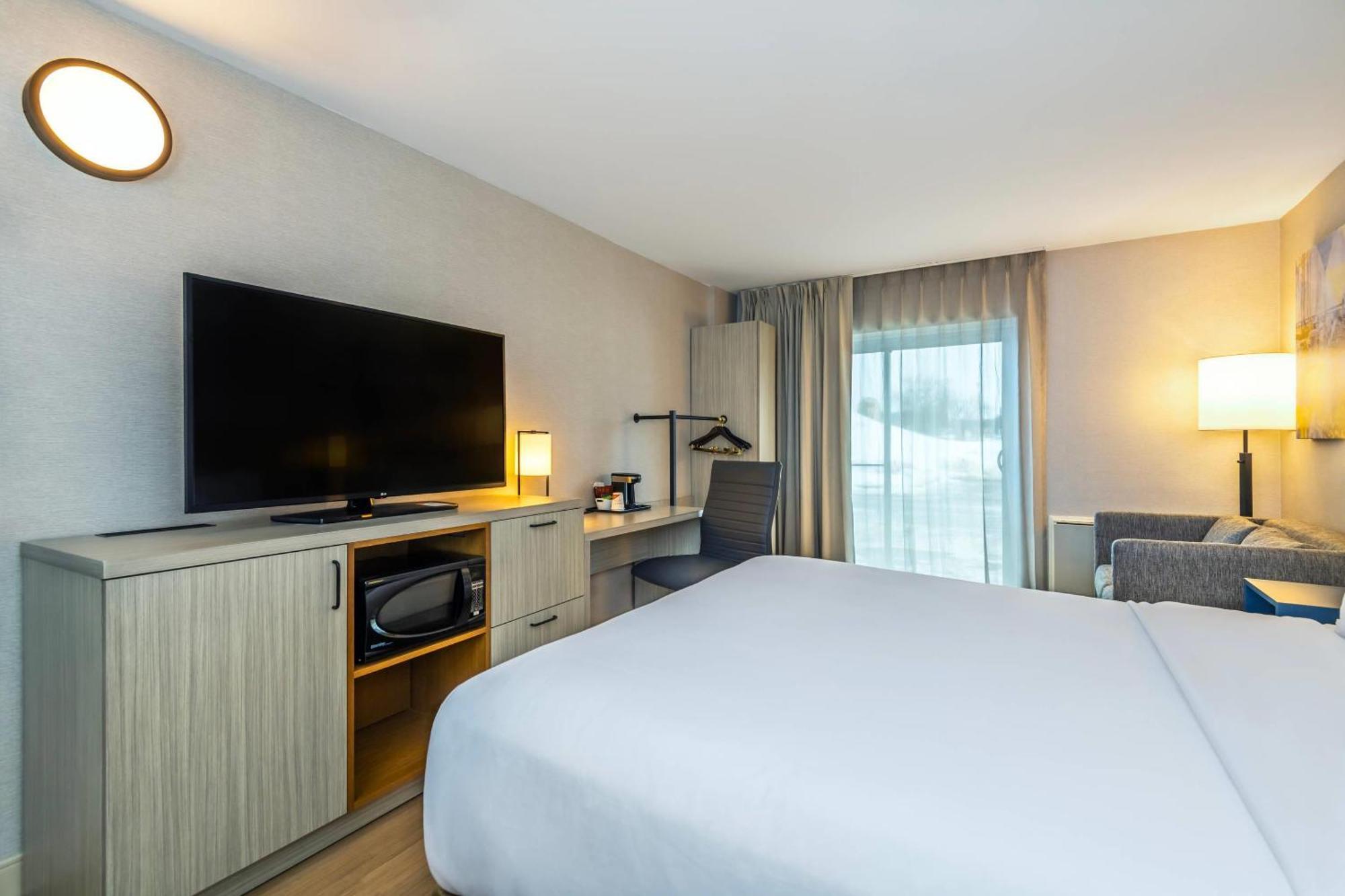 Comfort Inn Гатіно Екстер'єр фото