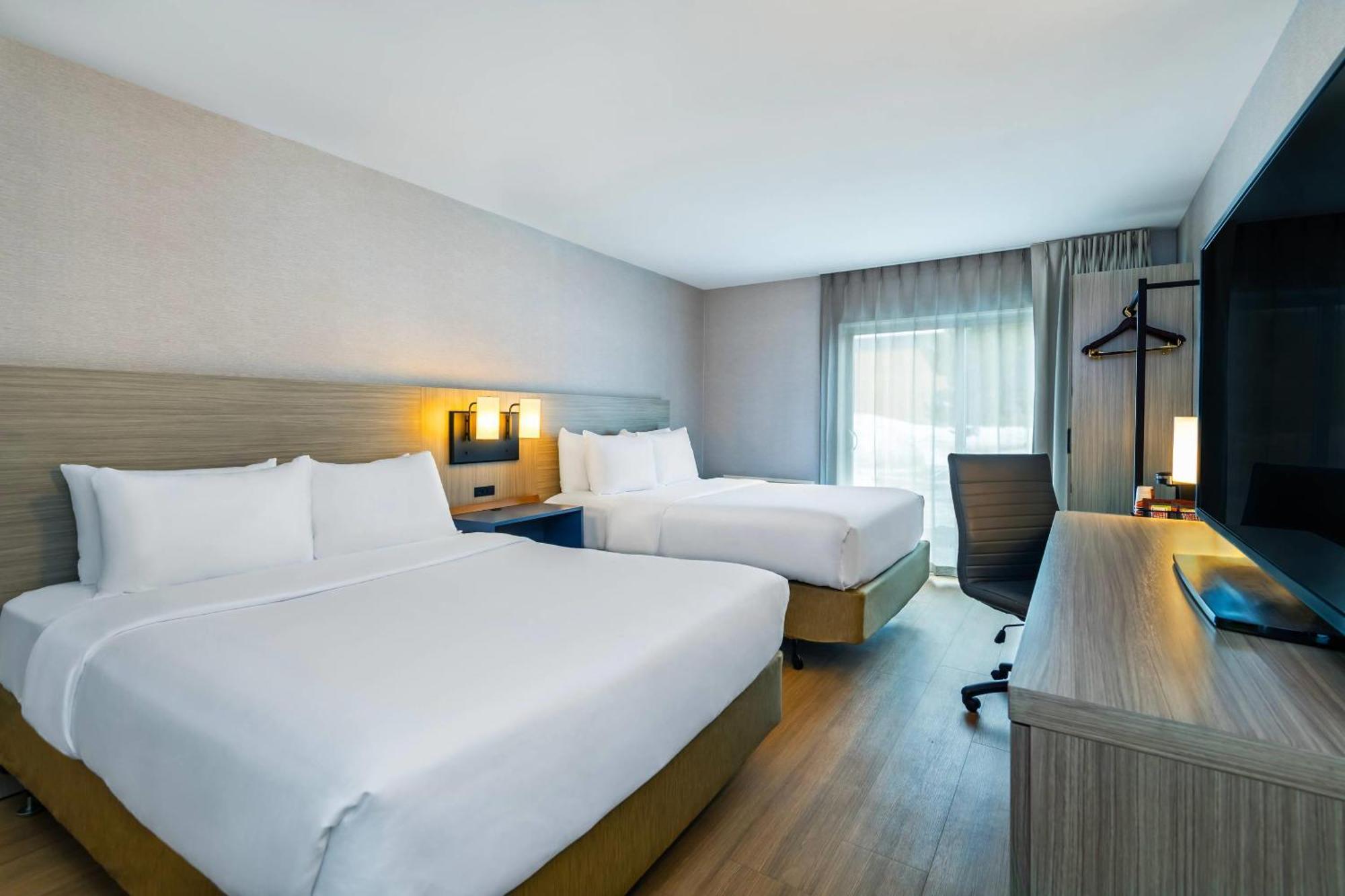 Comfort Inn Гатіно Екстер'єр фото