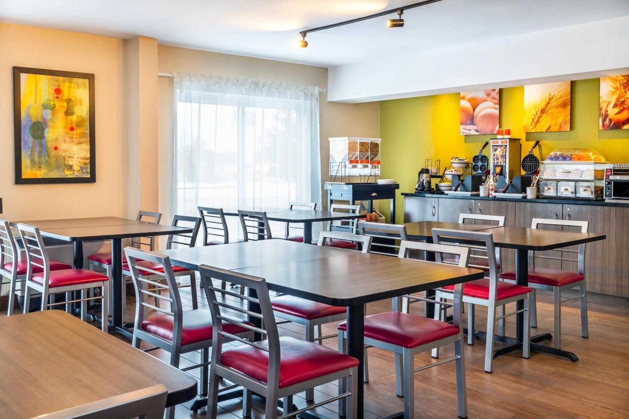 Comfort Inn Гатіно Екстер'єр фото